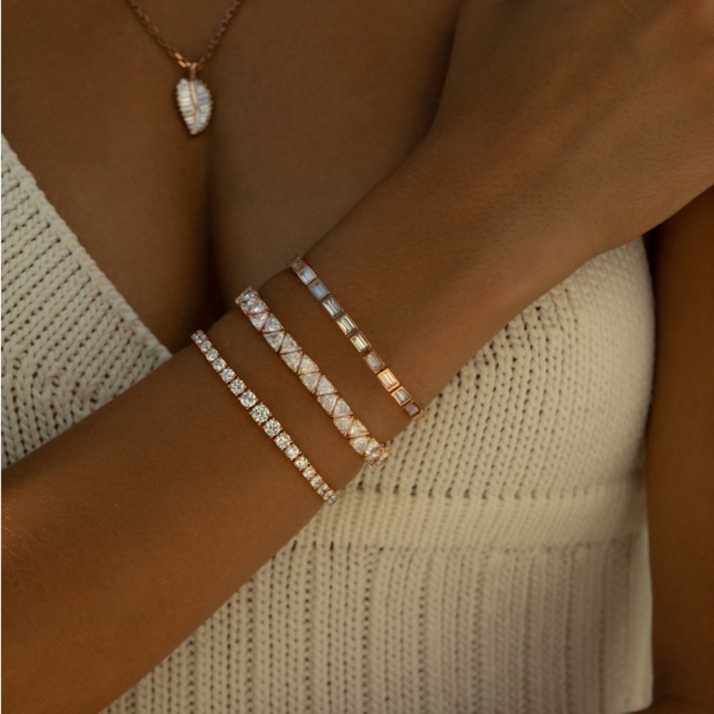 18k 13ct Trillion Tennis Bracelet - Picture 5 of 16